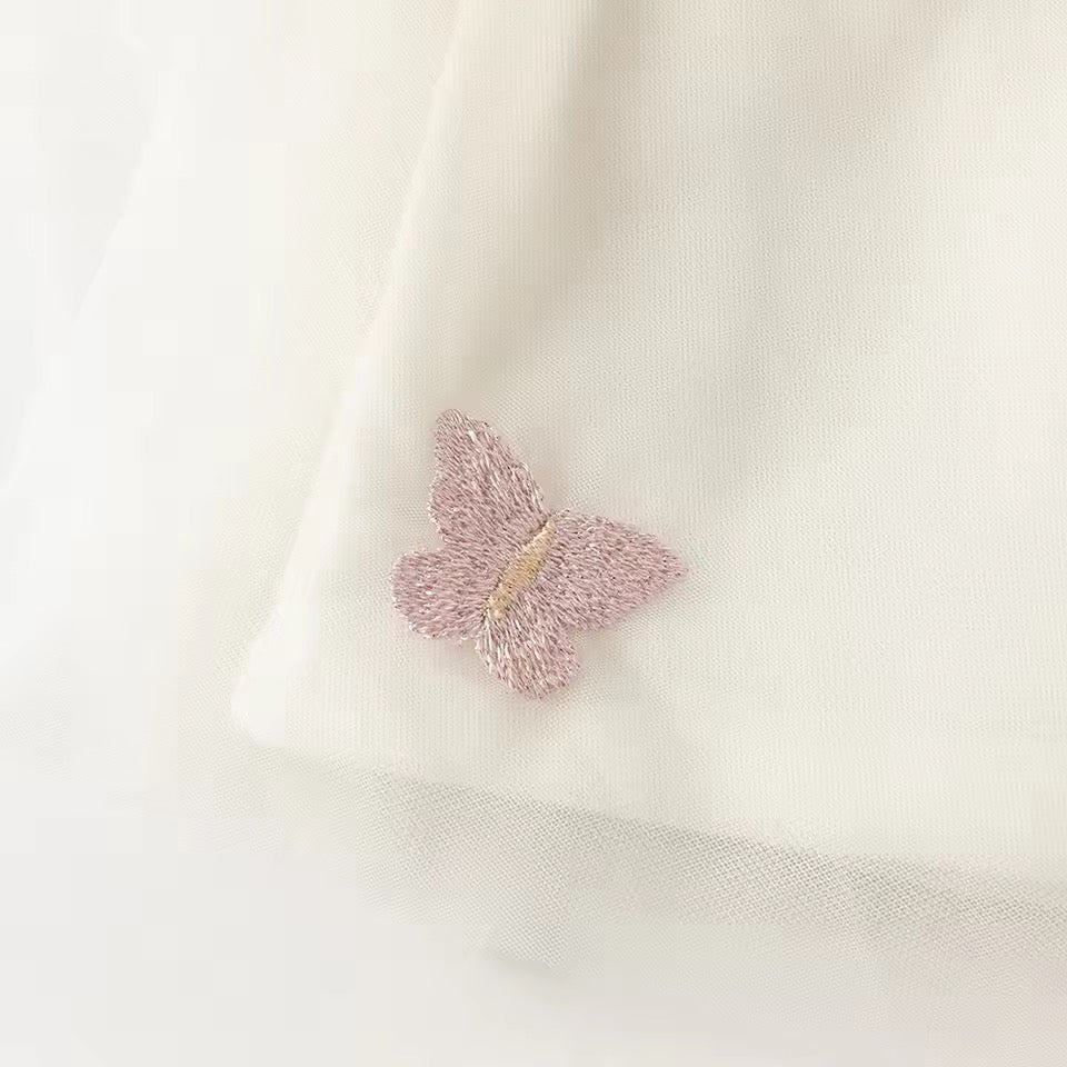 【予約】dave&bella デイブベラ ちょうちょ刺繍ふわふわワンピース DB4243761