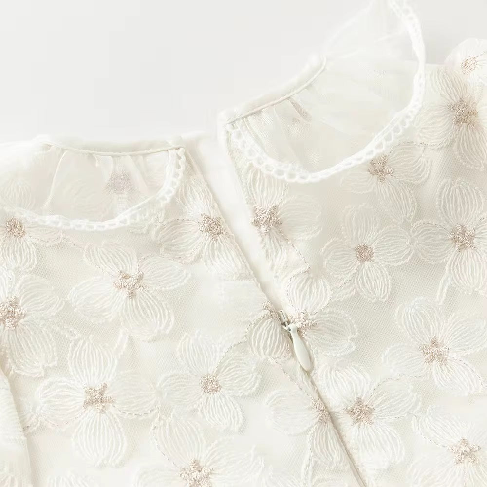 【予約】dave&bella デイブベラ コサージュ付きフラワー刺繍ドレス DB3252991