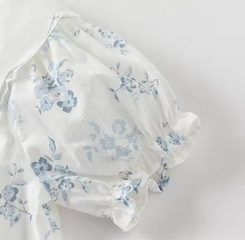 dave&bella デイブベラ 刺繍襟ブルーフローラルワンピース DB2252332