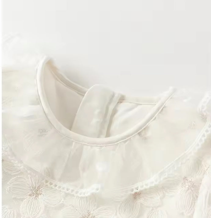 【予約】dave&bella デイブベラ コサージュ付きフラワー刺繍ドレス DB3252991