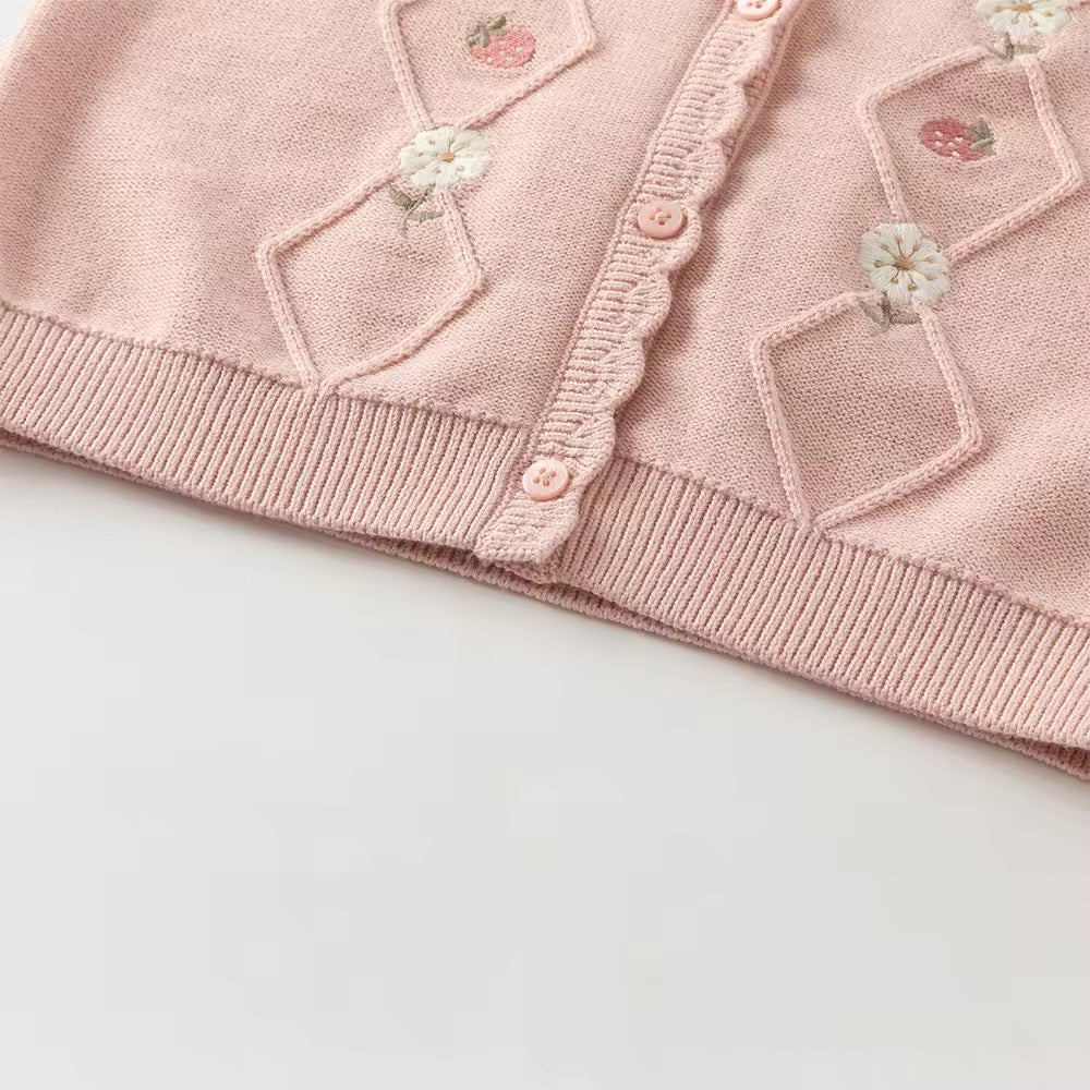 【予約】dave&bella デイブベラ ストロベリー&フラワー刺繍ベスト DB3252650