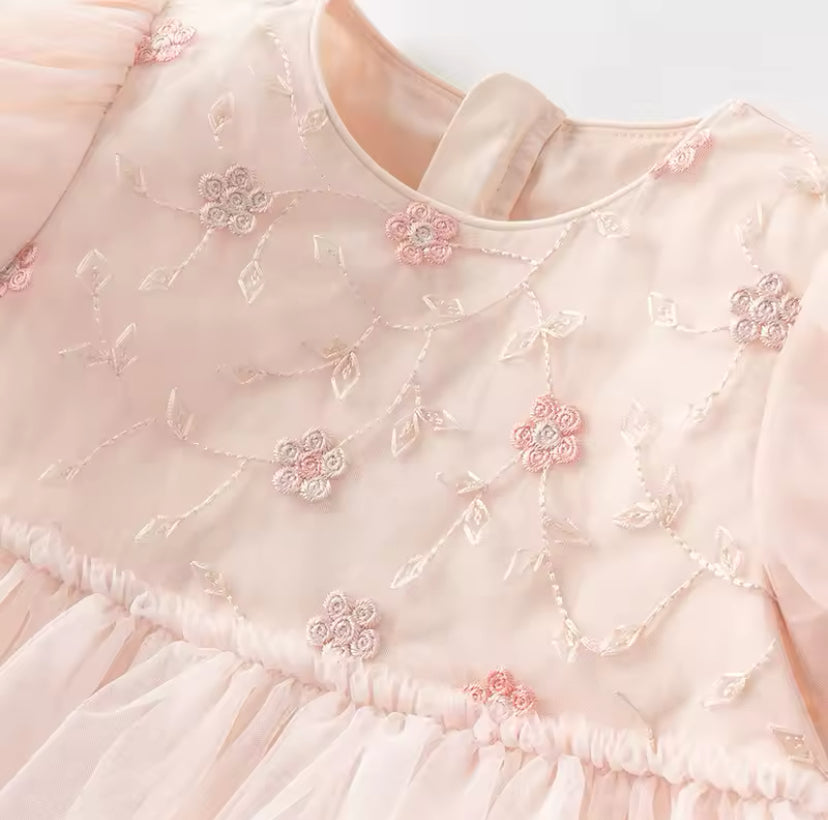 dave&bella デイブベラ フラワー刺繍ピンクドレス DB2251649