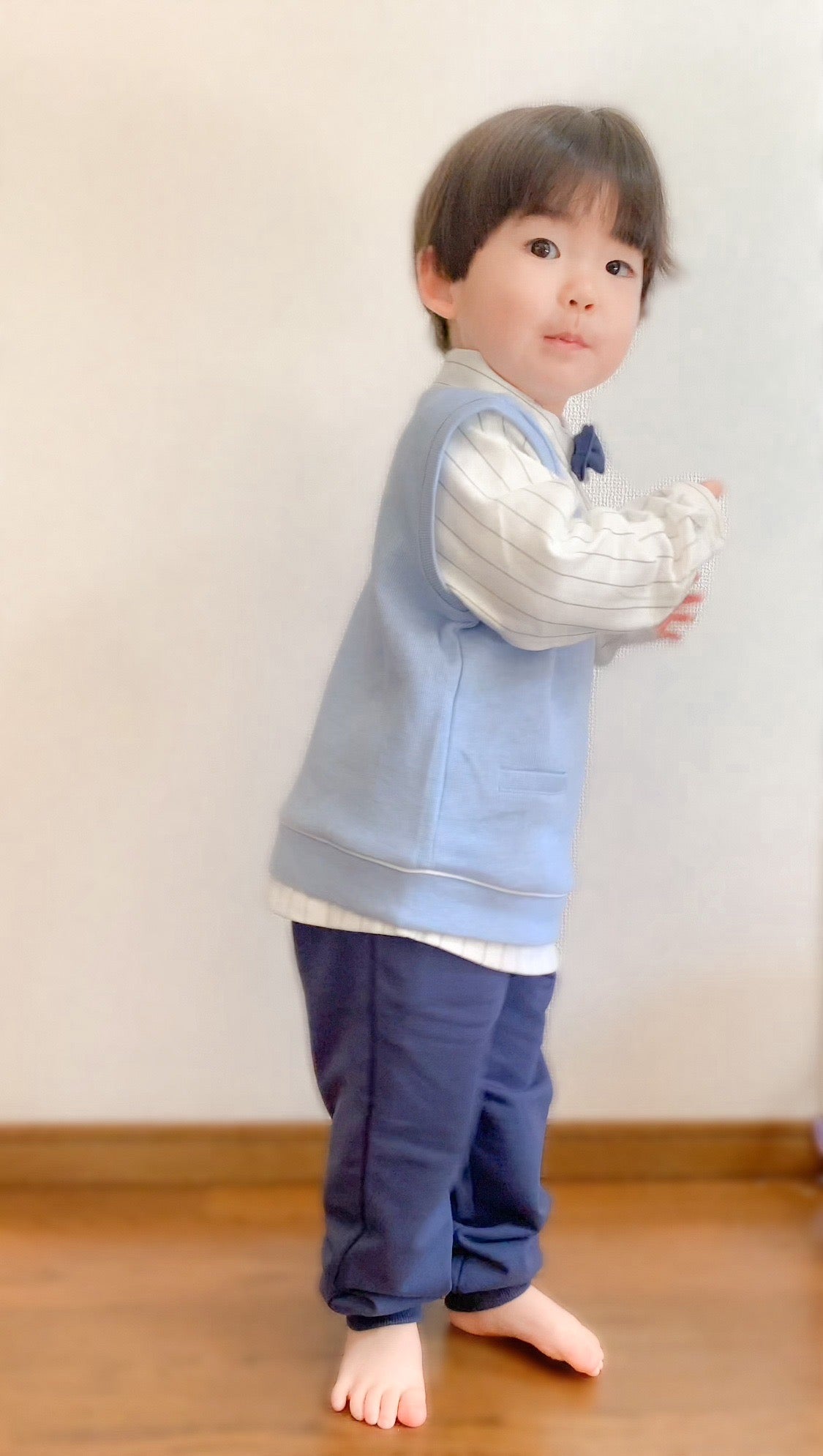 dave&bella デイブベラ ボウタイ付きライトブルーベストドッキングトップス&ネイビーパンツセット DB1220499