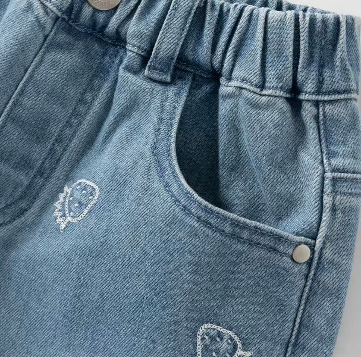【予約】dave&bella デイブベラ　フルーツ刺繍ショートパンツ　DK2261763